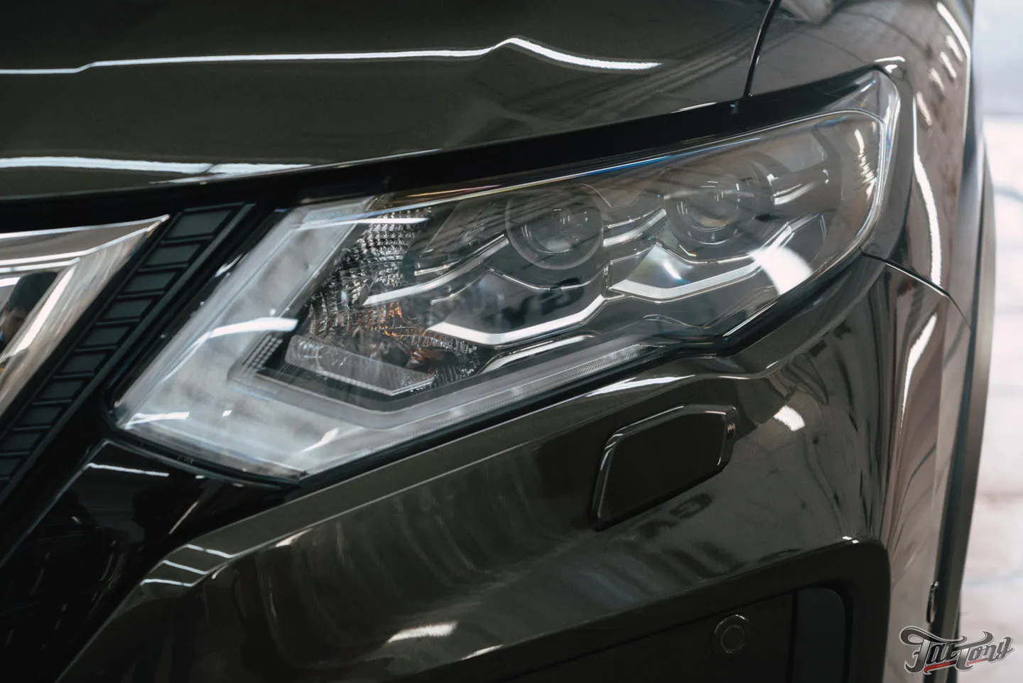 Полировка кузова с покрытием керамикой и мойка подкапотного пространства для Nissan X-trail